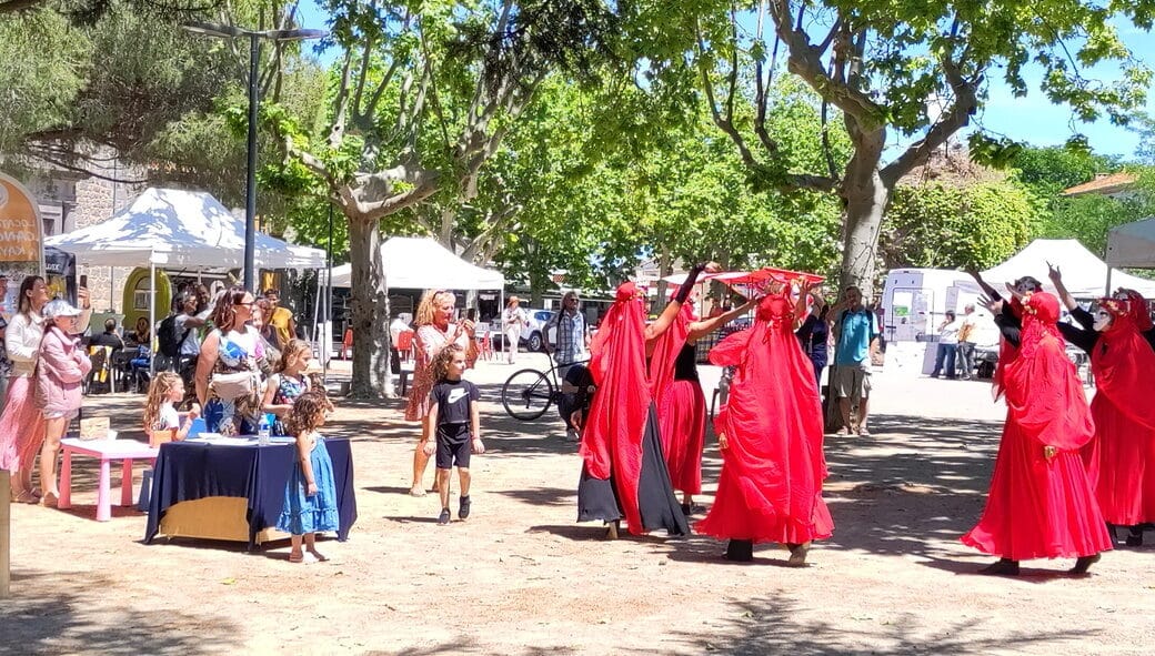 Les fêtes de villages : des laboratoires de démocratie locale