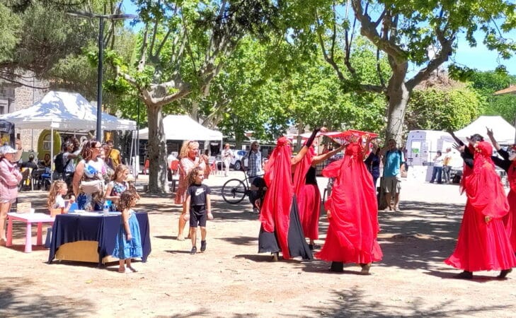 Les fêtes de villages : des laboratoires de démocratie locale