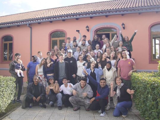 « Erasmus+ leur a ouvert de nouvelles portes, leur a permis d’entrevoir un autre champ des possibles » : Interview avec Chloé Bernardino.